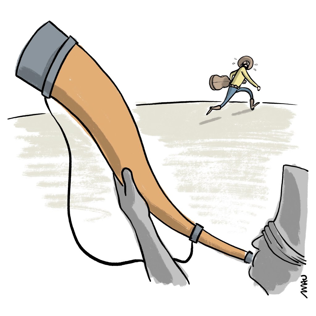 charge - em primeiro plano, a estátua da justiça toca um berrante. ao fundo, um homem, usando botas e chapéu de vaqueiro, corre para longe, segurando seu violão.